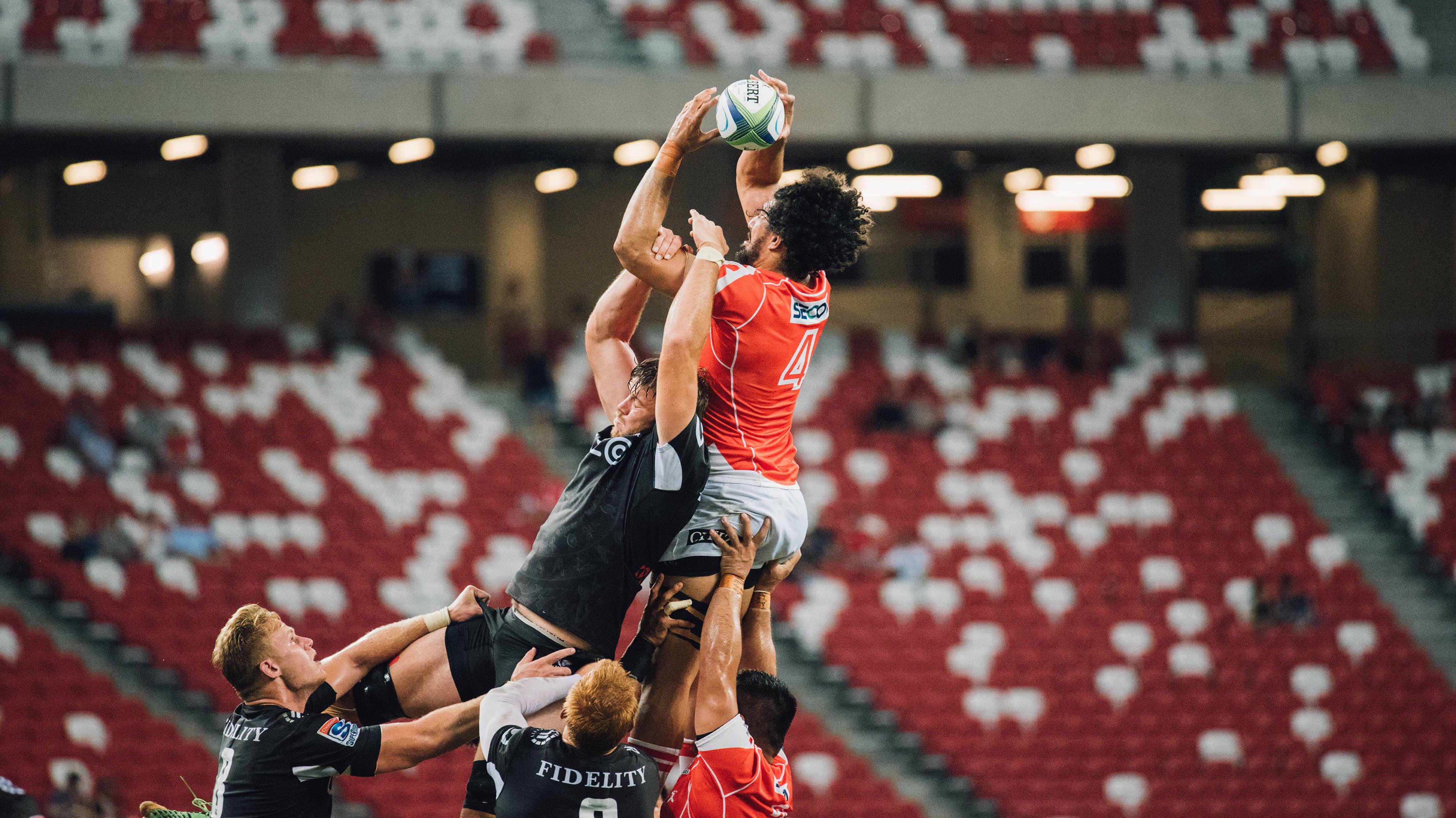 保守与激进:不同策略下的赛场对决,激进和保守怎么区分